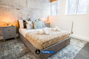 Amazing 3 Bedroom Apt By LS2G Short Lets & Serviced Accommodation Greater London With Free WIFI